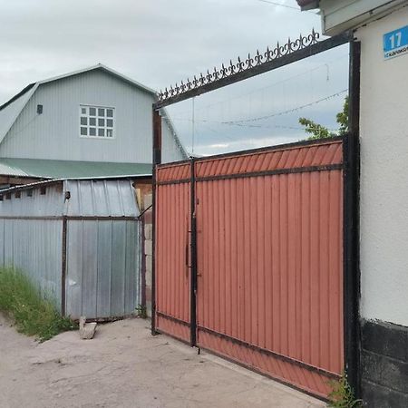 Nomadstan Capsule Hostel Karakol Kültér fotó