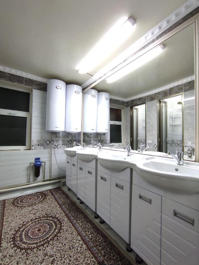 Nomadstan Capsule Hostel Karakol Kültér fotó