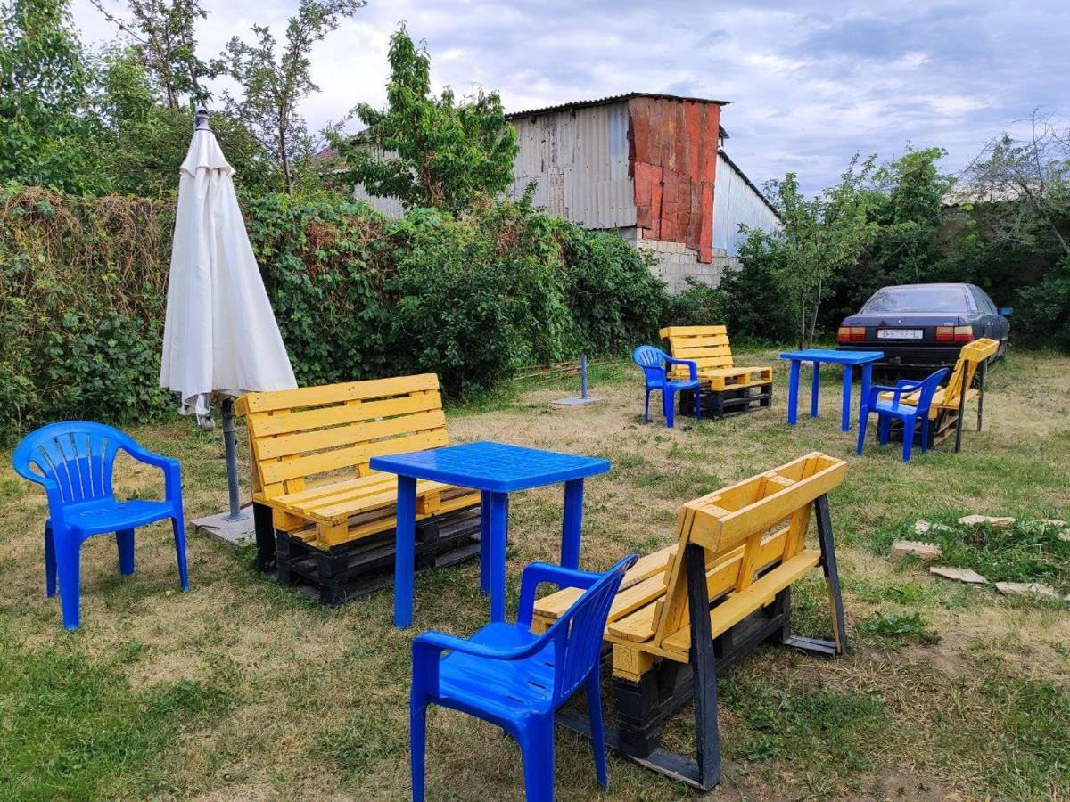 Nomadstan Capsule Hostel Karakol Kültér fotó
