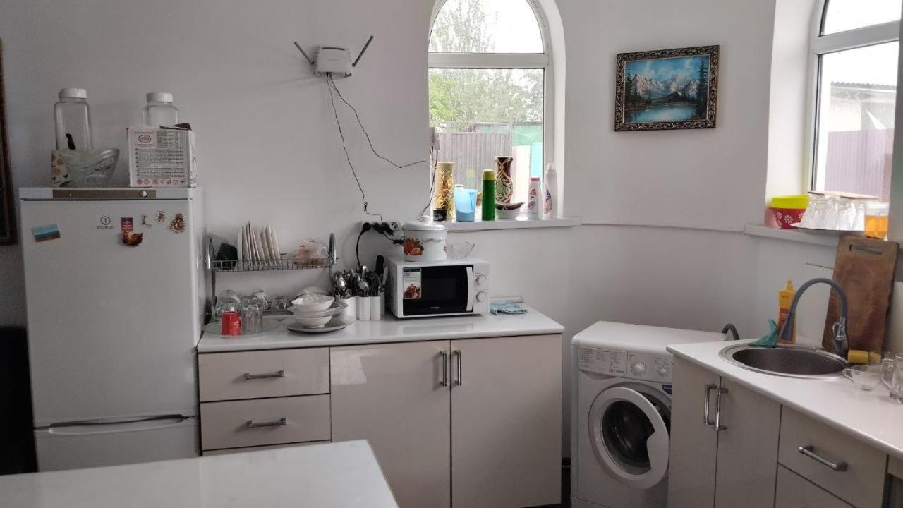 Nomadstan Capsule Hostel Karakol Kültér fotó